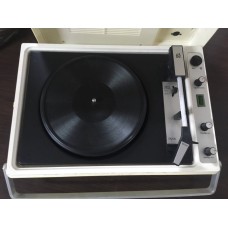 Вініловий програвач