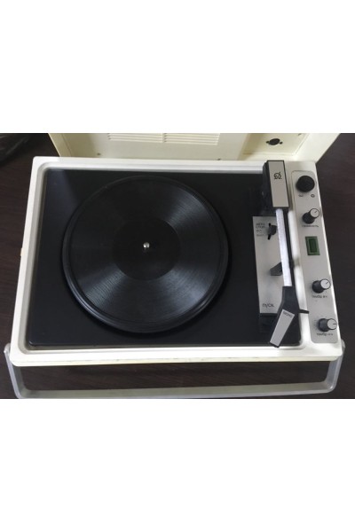 Вініловий програвач