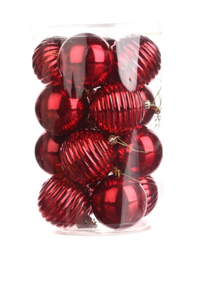 Новорічні іграшки в асортименті