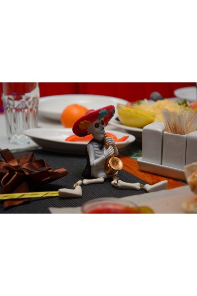 Яскравий скелетик