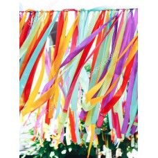 Гірлянди зі стрічок 