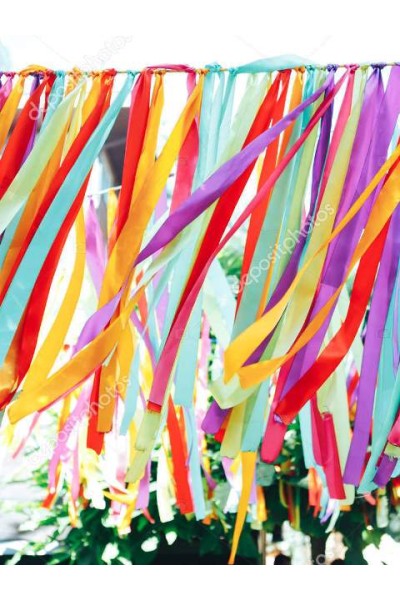 Гірлянди зі стрічок 