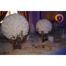 Кулі з троянд