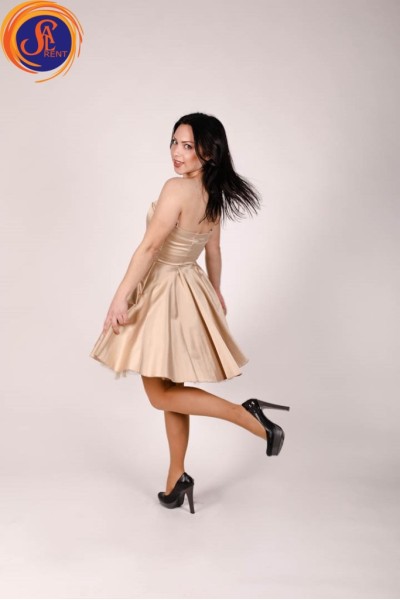 Платье бежевое атласное с шубкой