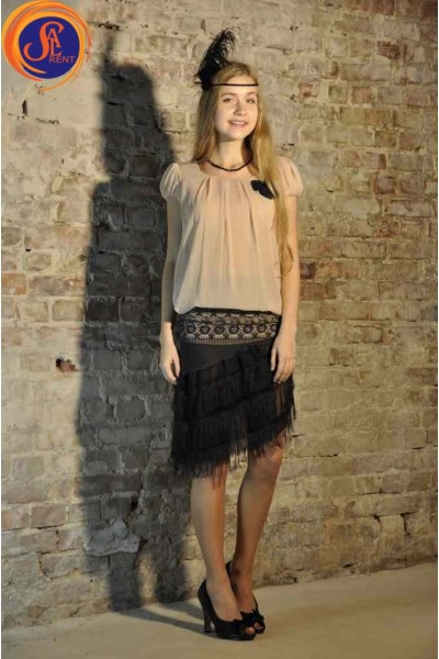 Юбка черная, бахрома и бежевая блуза 30-е