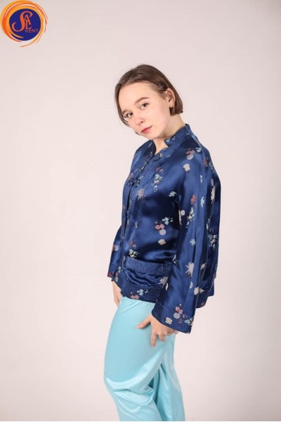 Азіатський костюм