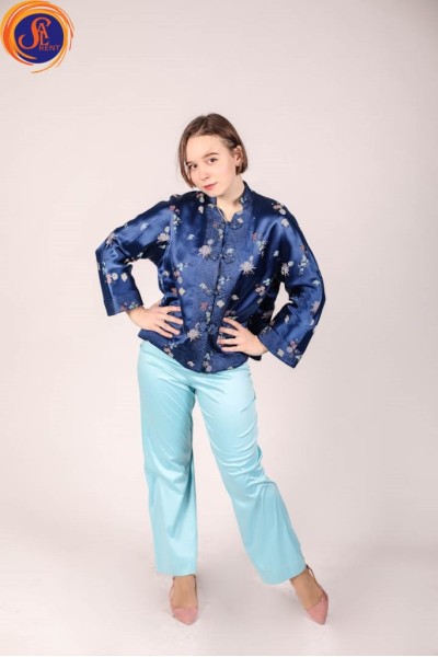 Азіатський костюм