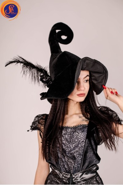 Маленька відьмочка