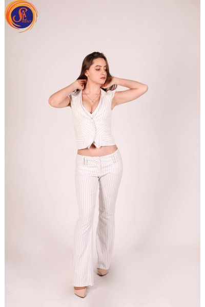 Костюм белый в полоску секси