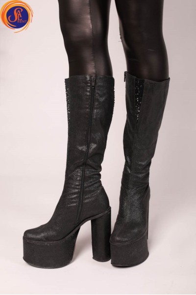 Жінка-кішка