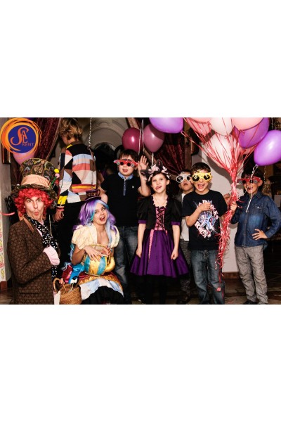 Аліса в країні чудес