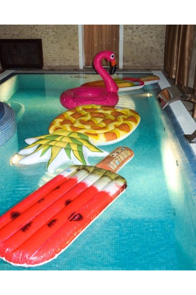 Надувний декор для басейну