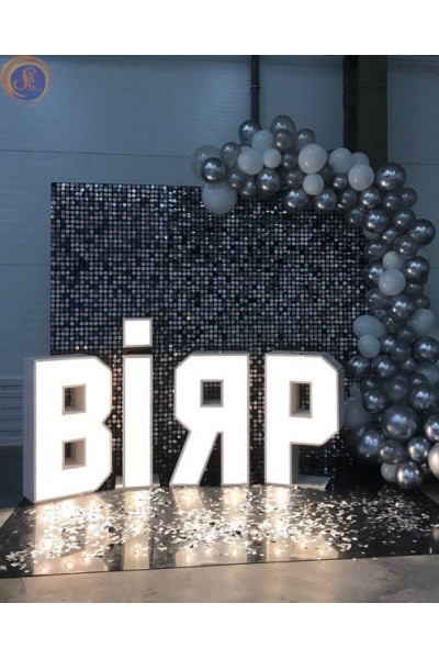 Літери з лампочками