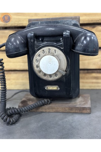 Вінтажний телефон