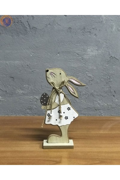 Заєць з крашанкою