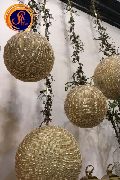 Золоті кулі-гіганти