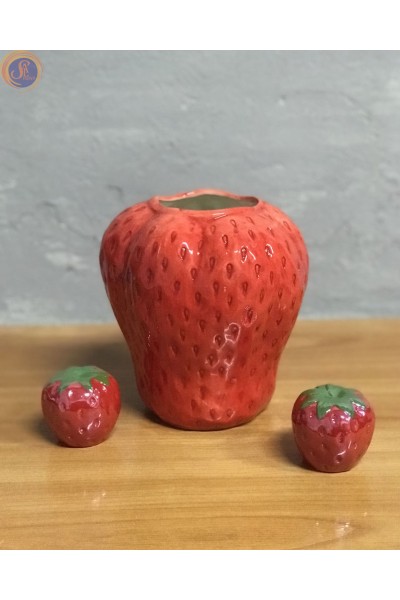 Ваза «Полуниця»