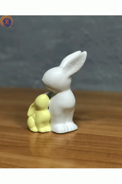 Зайчиха з зайченям