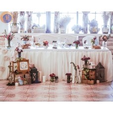 Спідниця на стіл