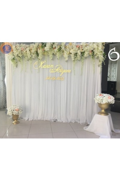 Весільна фотозона