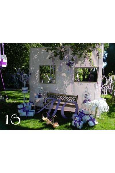 Весільна фотозона