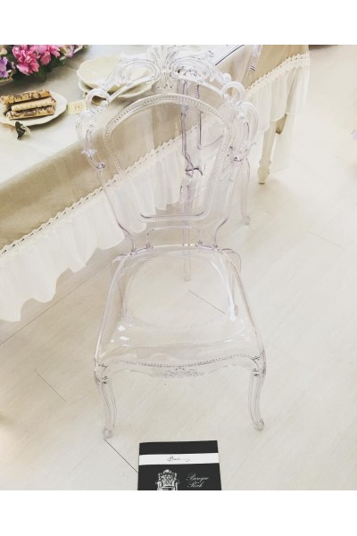 Весільні стільці