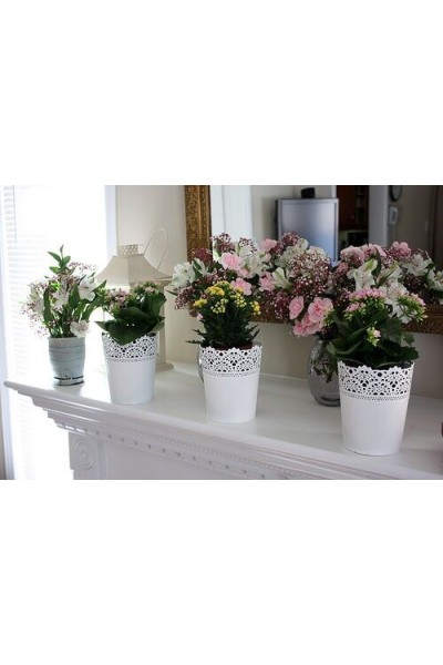 Кашпо з мереживом