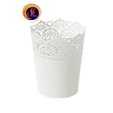 Кашпо з мереживом