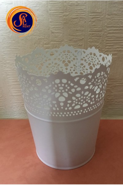 Кашпо з мереживом