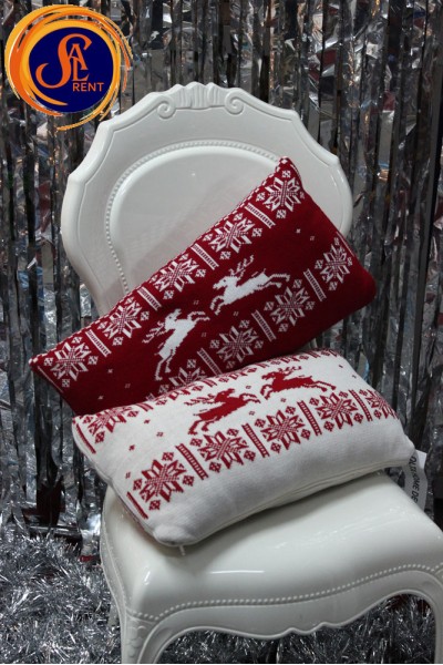 Подушки з оленями