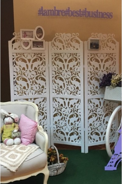 Різьблена ширма