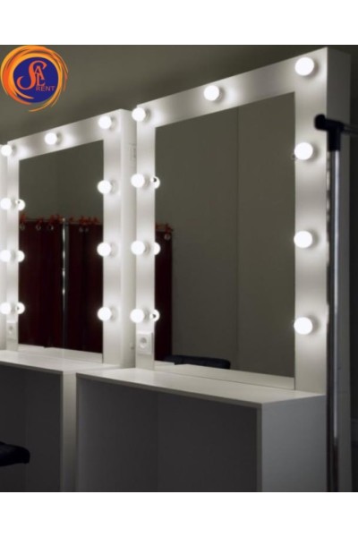 Стіл для візажу