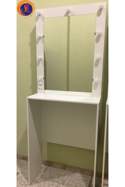 Стіл для візажу