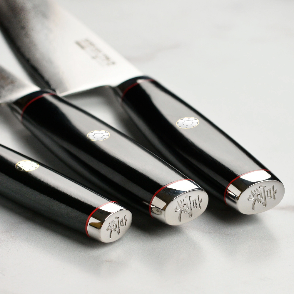 Набір ножів з 3-х предметів серія GOU YPSILON Yaxell 37200-004 - Фото 6 Набір ножів з 3-х предметів серія GOU YPSILON Yaxell 37200-004