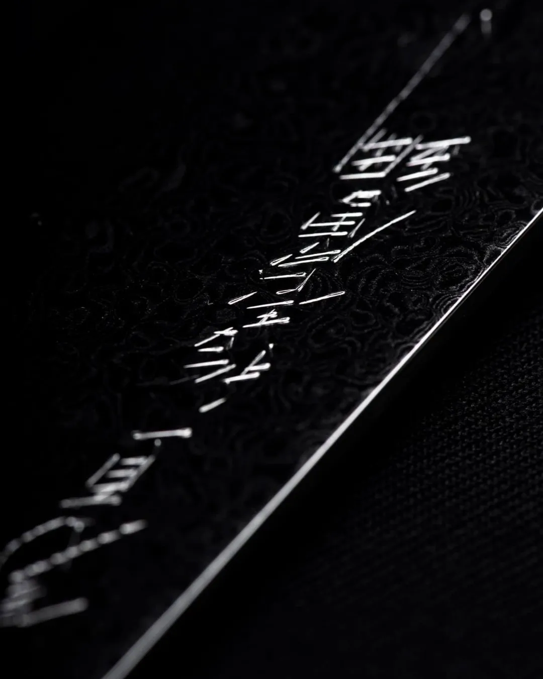 Що робить японські ножі Yaxell унікальними - розвінчання міфів про дамаську сталь