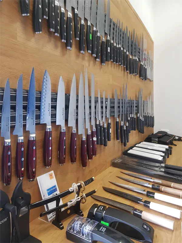 Догляд за японськими ножами з дамаської сталі для тривалого використання