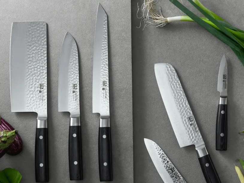 Японський ніж для чищення овочів та фруктів - найкращий помічник на кухні