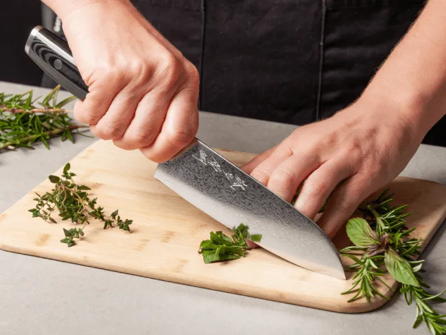 Порівняння універсальних японських ножів