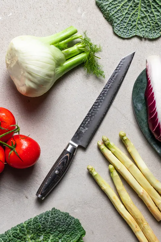 Японський ніж для нарізки як незамінний інструмент на кухні