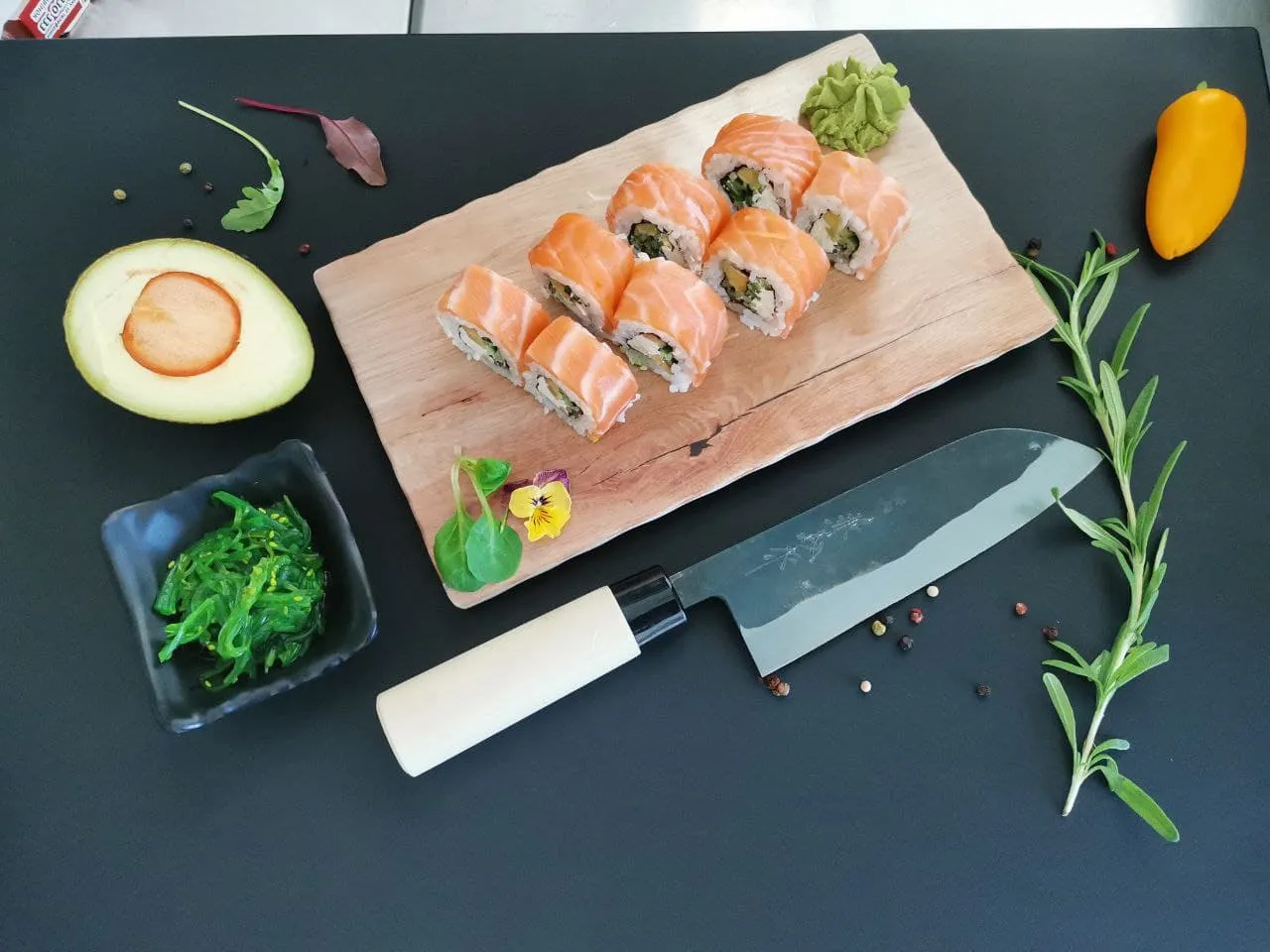 Особливості використання японських ножів для суші