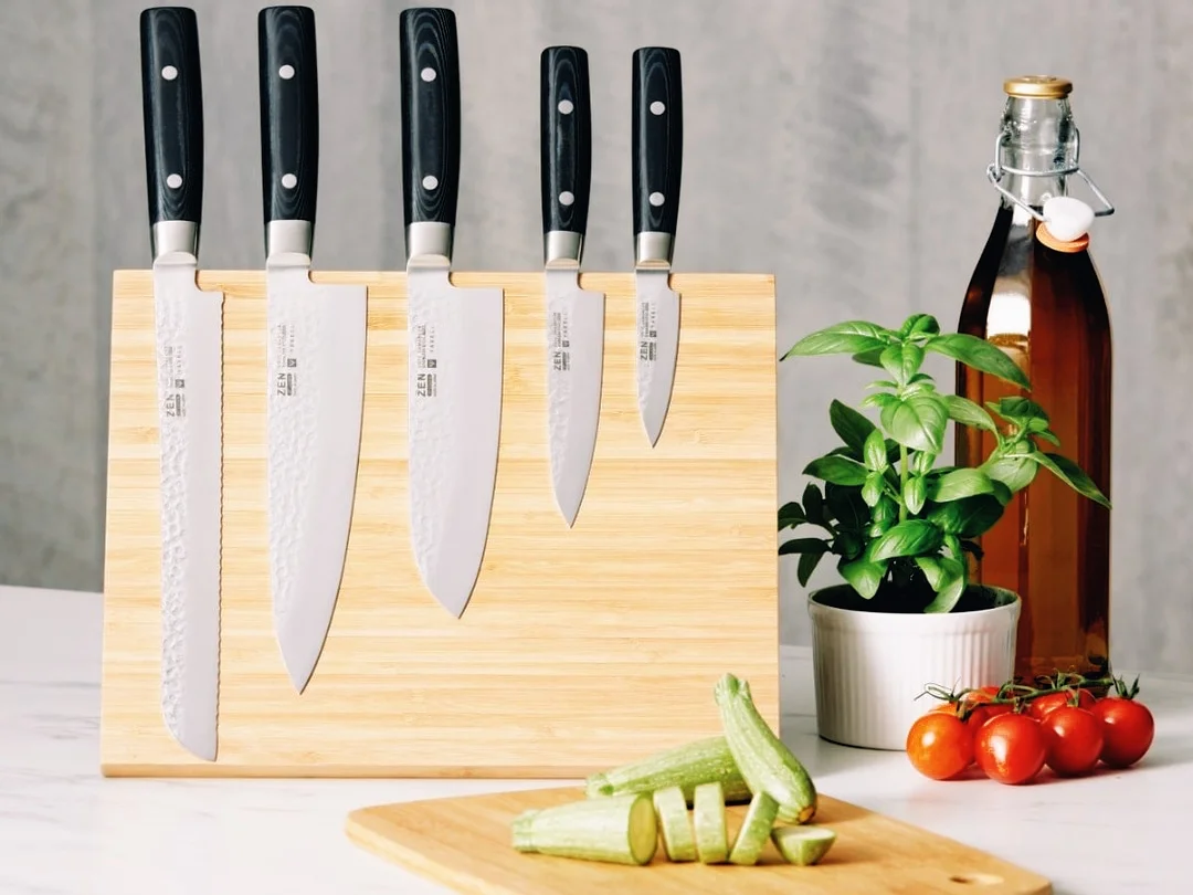 Як користуватися і доглядати за японськими ножами з дамаської сталі